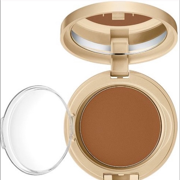 Stila Foundation in Deep - Picture 1 of 4